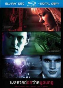 Тупая школота / Молодым без толку (2010)